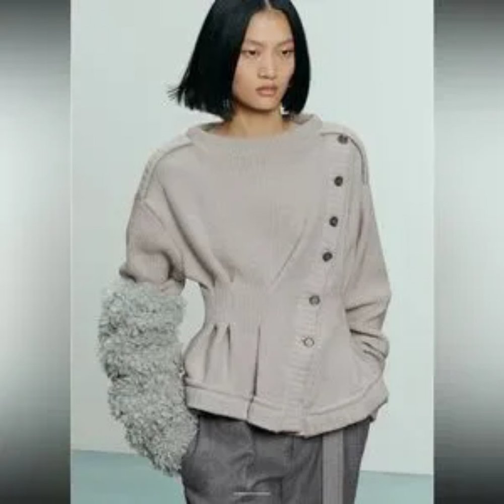 ZARA STUDIO SURPLUS COLLECTION SWEATER (M/L)